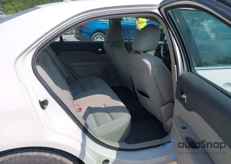 2010 Ford Fusion Se z USA, uszkodzony, nr VIN 3FAHP0HA5AR120704